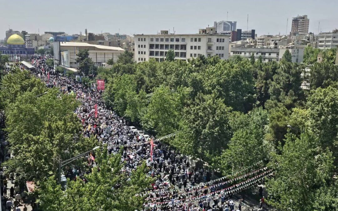 جمعة الغضب والنصر في إيران: الشعب يحتشد في الشوارع رفضًا للعدوان الأمريكي الصهيوني